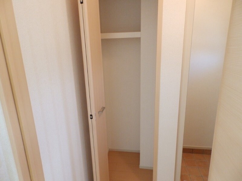 物件内観写真12　(同物件別室の写真です)