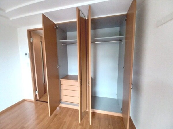 収納(同型参考写真)