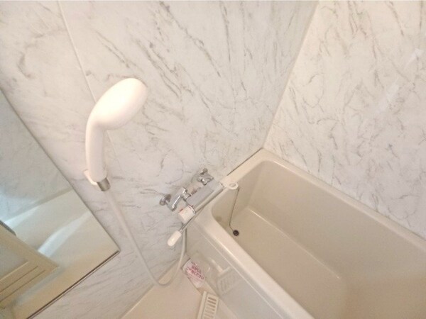 バス／シャワールーム等(同型参考写真)