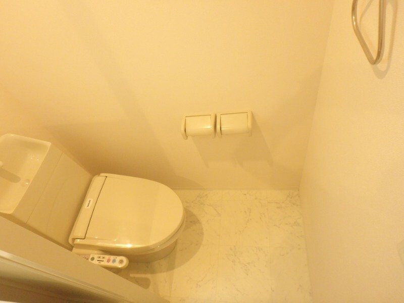 物件内観写真8　(同タイプの部屋写真です)