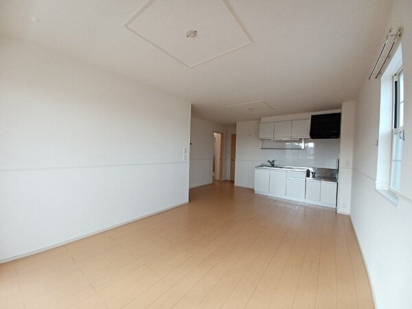 居室・リビング(同物件別部屋のお写真です。)