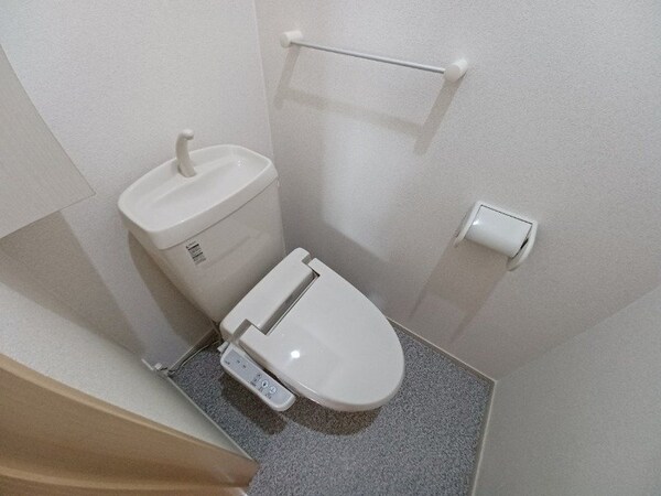 トイレ(同物件別部屋のお写真です。)