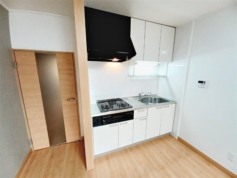 物件内観写真8　(同じ物件、別部屋の写真です。)