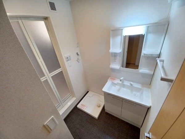 洗面所(同型参考写真)