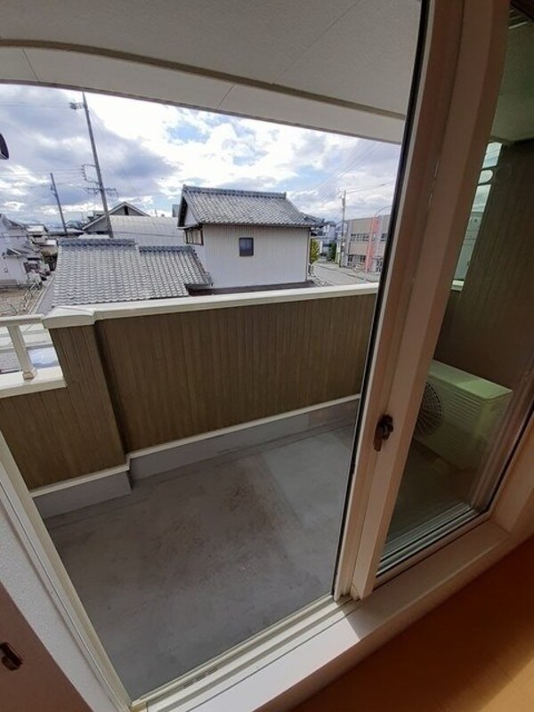 バルコニー(同型部屋写真です。)