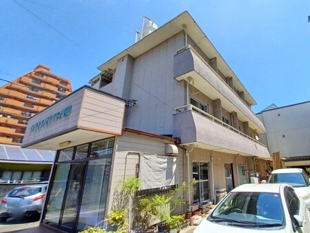 平アパート外観写真
