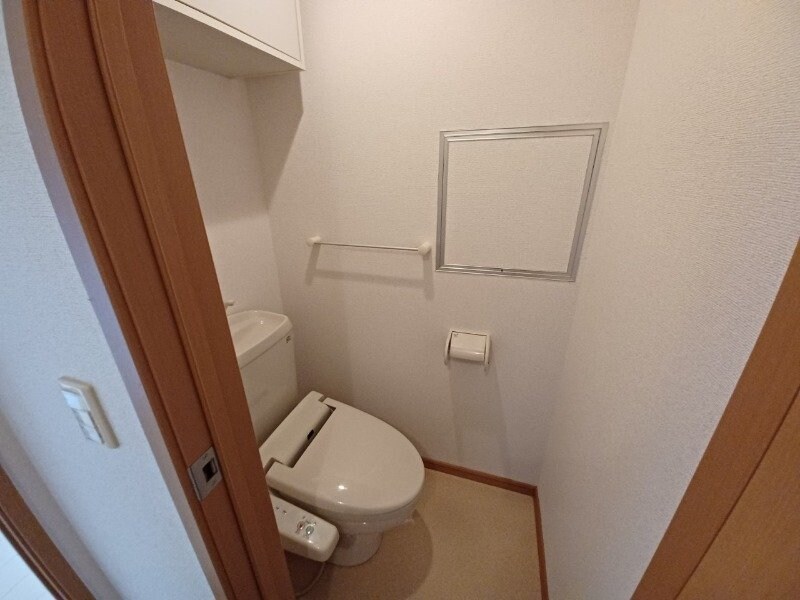 物件内観写真9　(同型別室のお写真です)