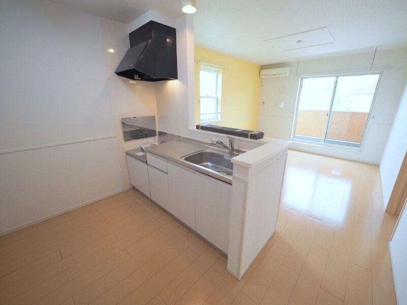 物件内観写真14　(同型別室のお写真です)