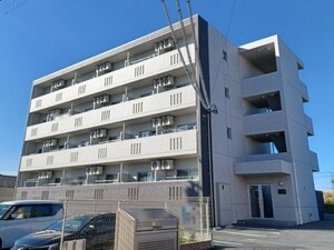 メゾンモンマルトル西古河外観写真