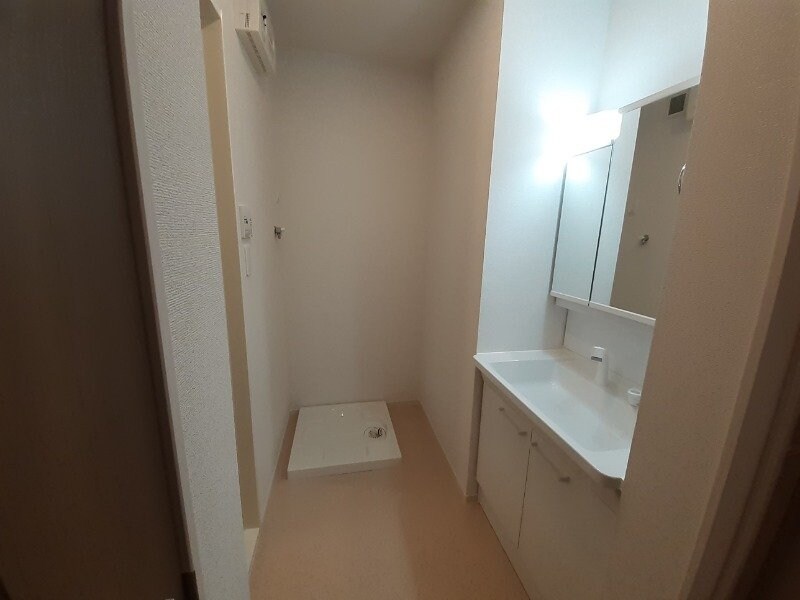 物件内観写真6　(同型別室のお写真です)