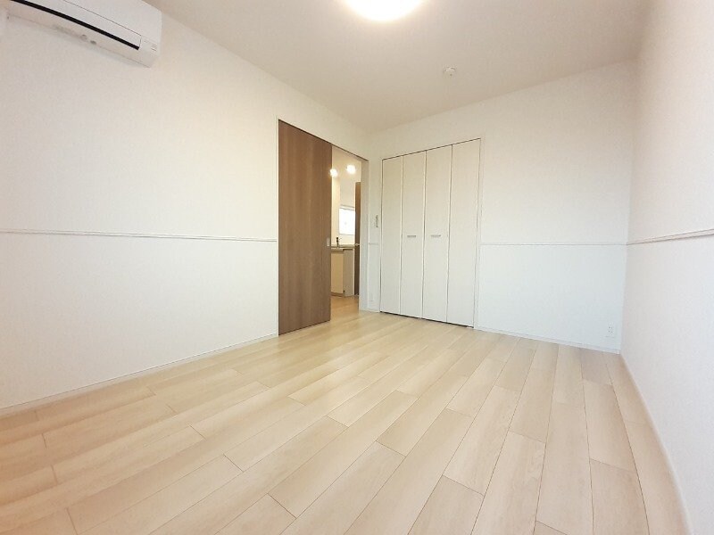 物件内観写真11　(同型別室のお写真です)