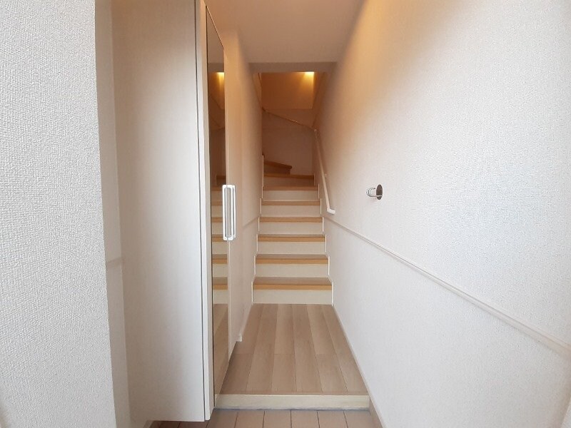 物件内観写真16　(同型別室のお写真です)