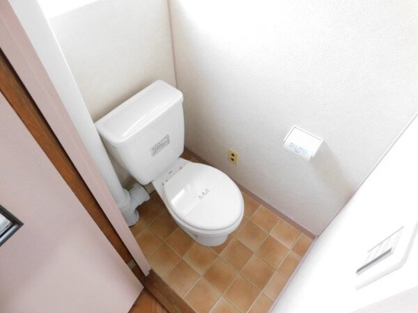 トイレ(同型タイプの画像です)