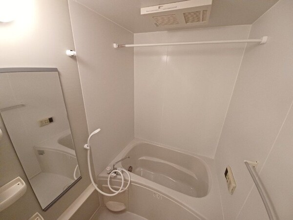 バス／シャワールーム等(同タイプ部屋写真です。)