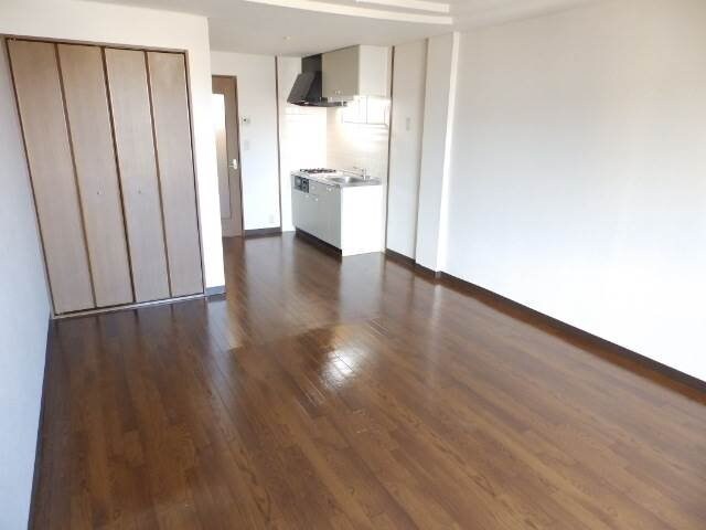 物件内観写真6　(別部屋反転タイプ写真です。)