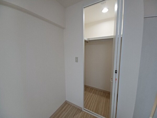 収納(同物件反転タイプ)