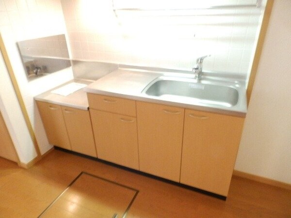 キッチン(同型反転タイプの画像です)