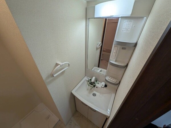 洗面所(同物件別部屋参考写真です。)