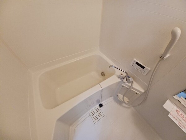バス／シャワールーム等(同物件別部屋写真)