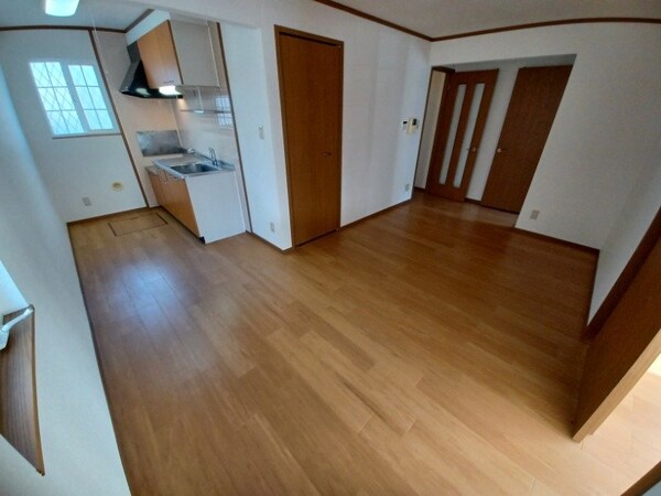 居室・リビング(同物件別部屋写真)