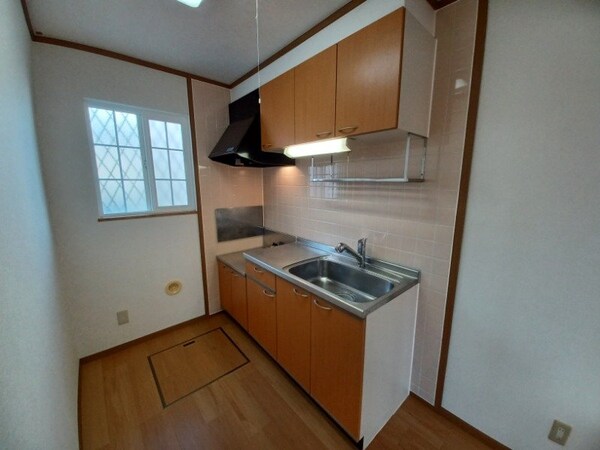 キッチン(同物件別部屋写真)