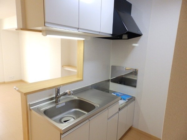 キッチン(別部屋画像参考)