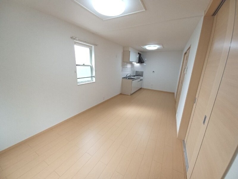 物件内観写真8　(同物件別室反転写真)