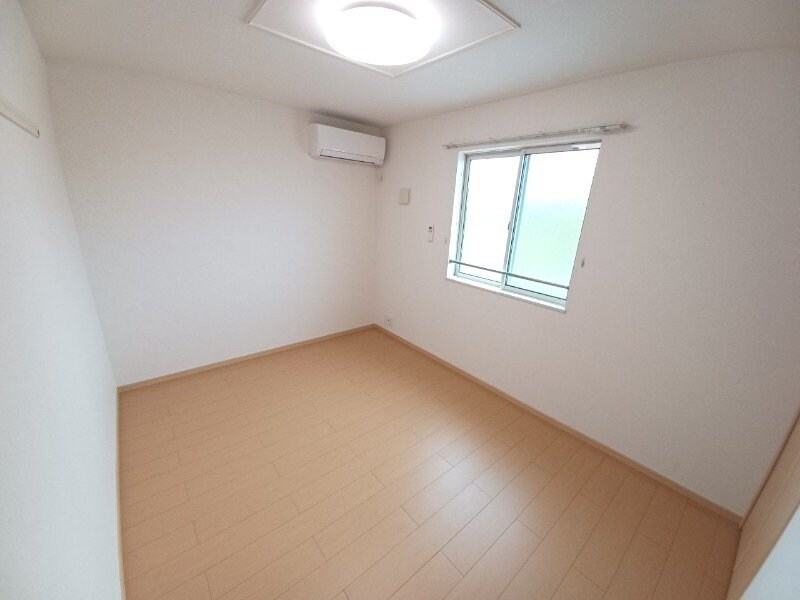 物件内観写真9　(同物件別室反転写真)