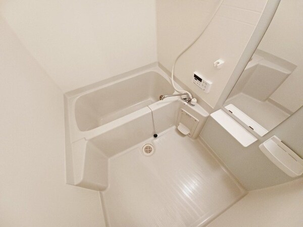 バス／シャワールーム等(同タイプ部屋写真です。)