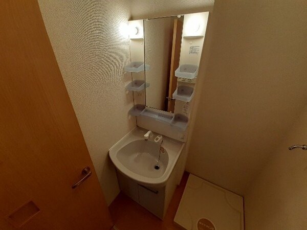 洗面所(同型参考写真)