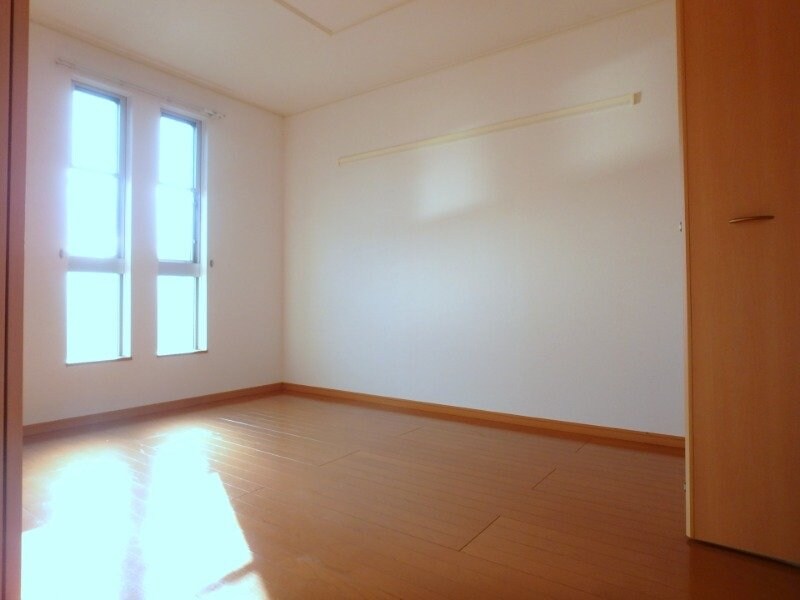 物件内観写真6　(同タイプの部屋写真です)