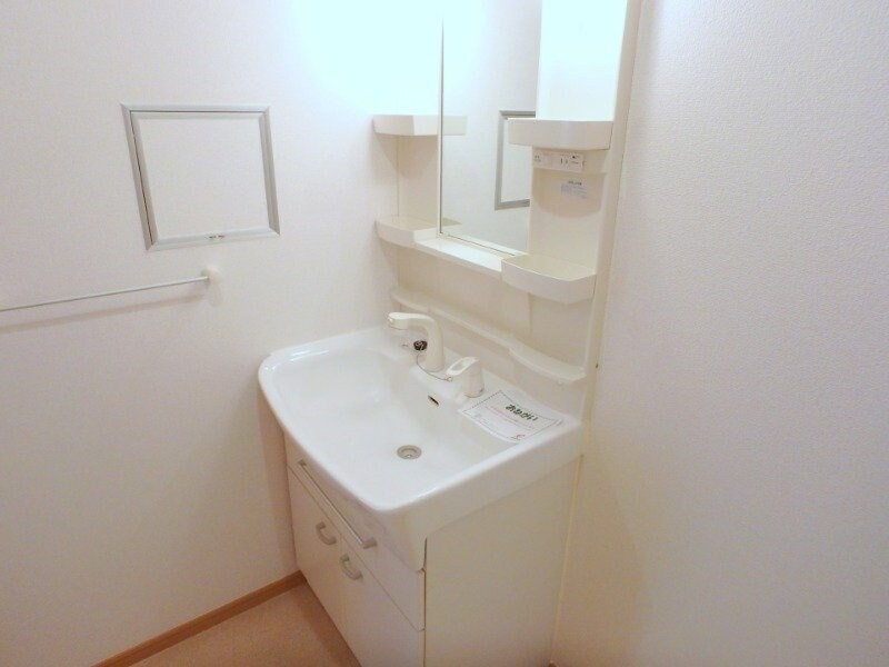 物件内観写真11　(同タイプの部屋写真です)