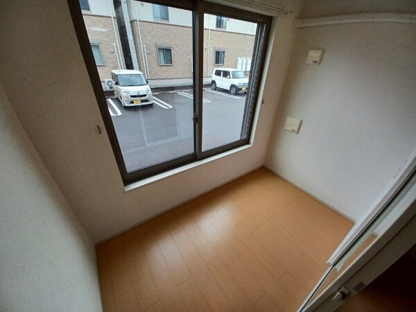バルコニー(同型参考写真)