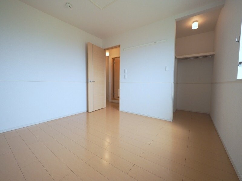 物件内観写真12　(同型別室のお写真です)