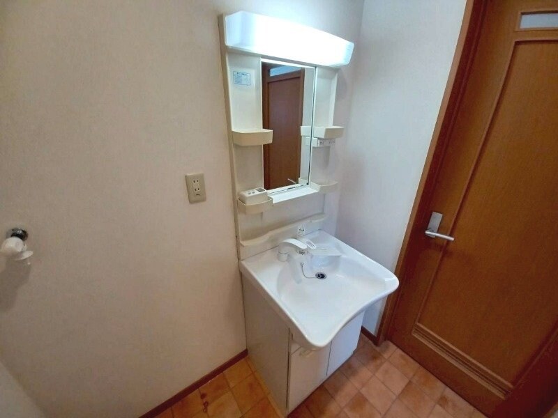 物件内観写真8　(うれしい追い炊き機能付お風呂)