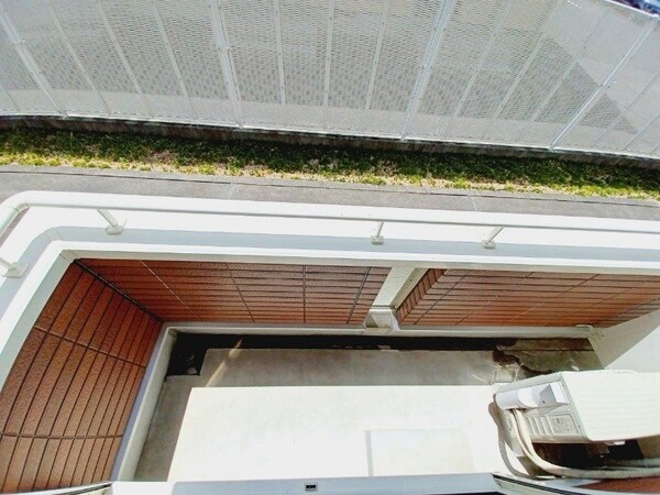 バルコニー(同物件別室反転写真)