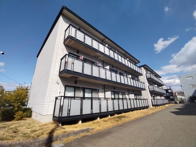 サンビレッジ摂津Ａ棟の物件外観写真