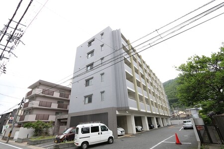 エル・セレーノ山科外観写真