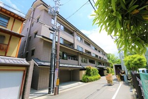 ザ・パークハウス御所西外観写真