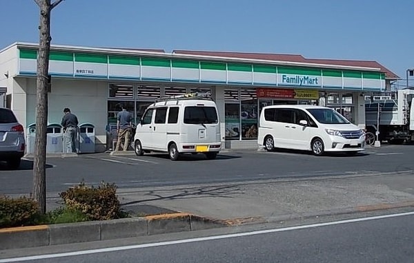 周辺環境(ファミリーマート 島根四丁目店まで400m)