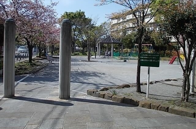 物件外観写真7　(島根中堀公園まで190m)