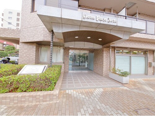 物件外観写真2　(エントランス外観)