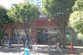 物件外観写真3　(西友竹の塚店まで130m)