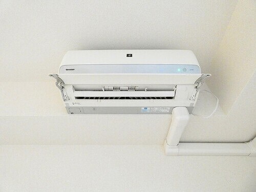 物件内観写真18　(エアコン　リビングダイニングキッチン　内装済)