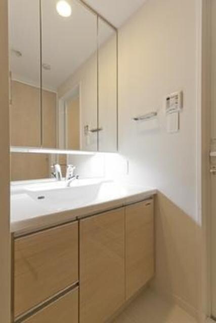 物件内観写真6　(※写真は同タイプ住戸です。)