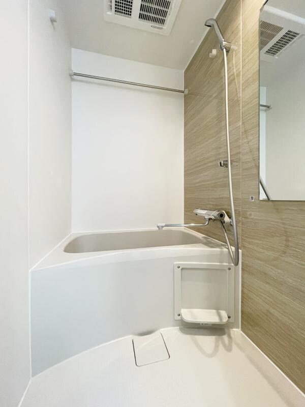 物件内観写真8　(玄関)