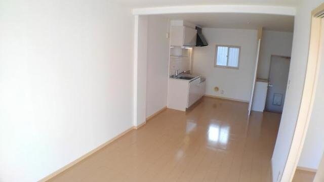 居室(使いやすいリビングです)