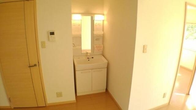 洗面・脱衣所(明るい洗面所です)