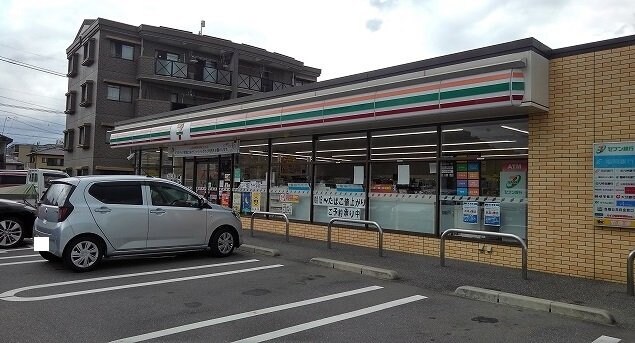 物件外観写真6　(セブンイレブンまで850m)