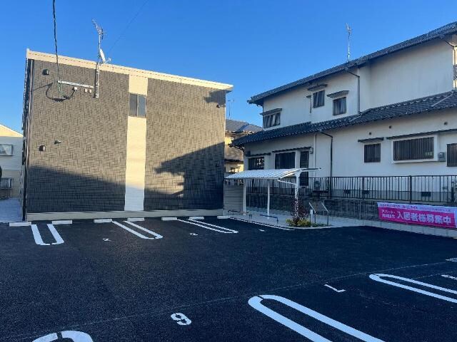 物件外観写真7　(外観写真（昼）)